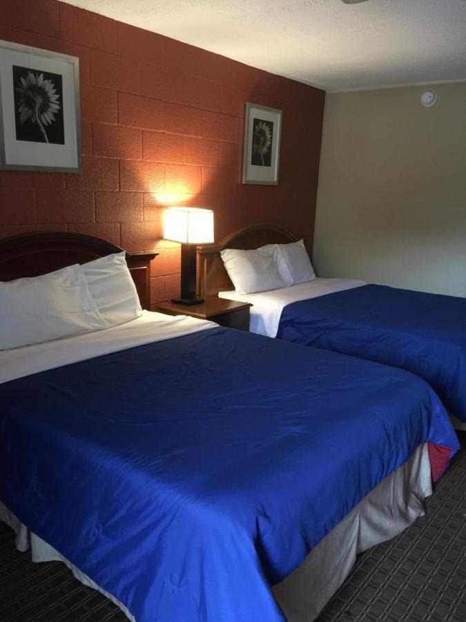 Hope Inn Lenox Extérieur photo